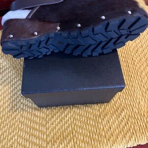 Brown and Black Fur-Lined Boots size 42